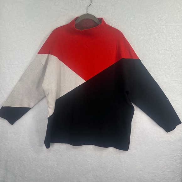 Tahari Sweaters - Tahari Sweater Womens 1X Red Black White Colorblock Mock‎ Neck Knit Pullover